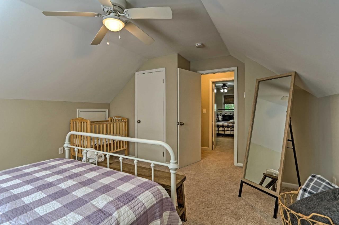 Modern East Stroudsburg Home With Deck And Gas Grill! エクステリア 写真